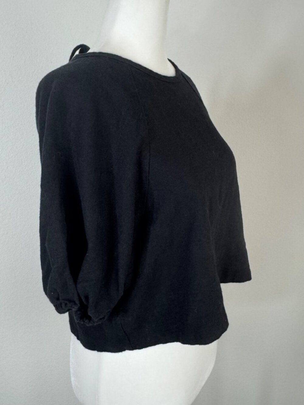 House Of Harlow 1960 Top Black Cropped Puff Sleeve Sz XS Keyhole Back - Picture 3 of 11